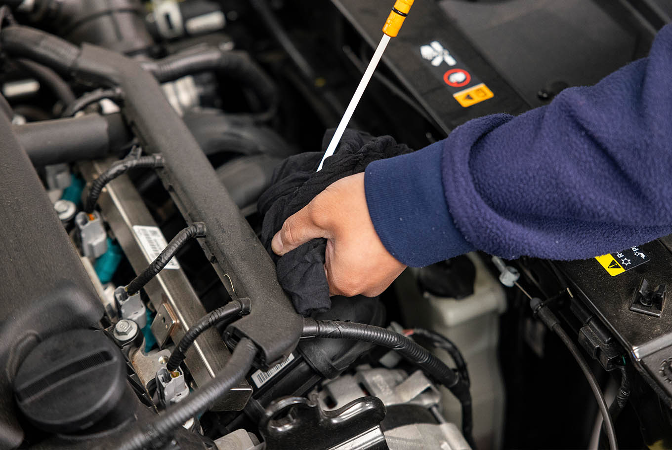 RedBook Inspect mobile inspection mechanic service checking used car